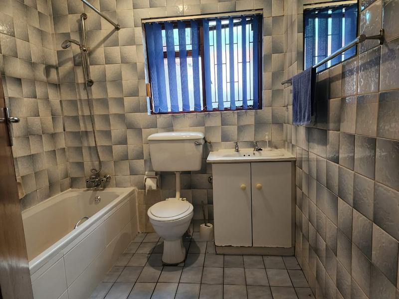 5 Bedroom Property for Sale in Belgravia Western Cape